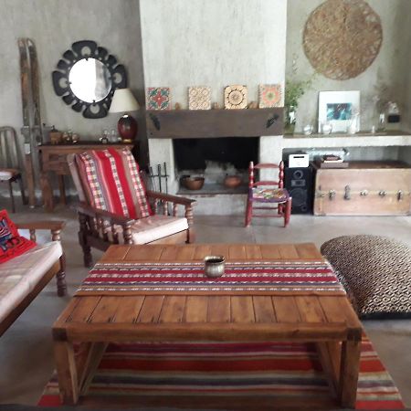 Casa Los Cerezos En Chacras De Coria Eksteriør billede