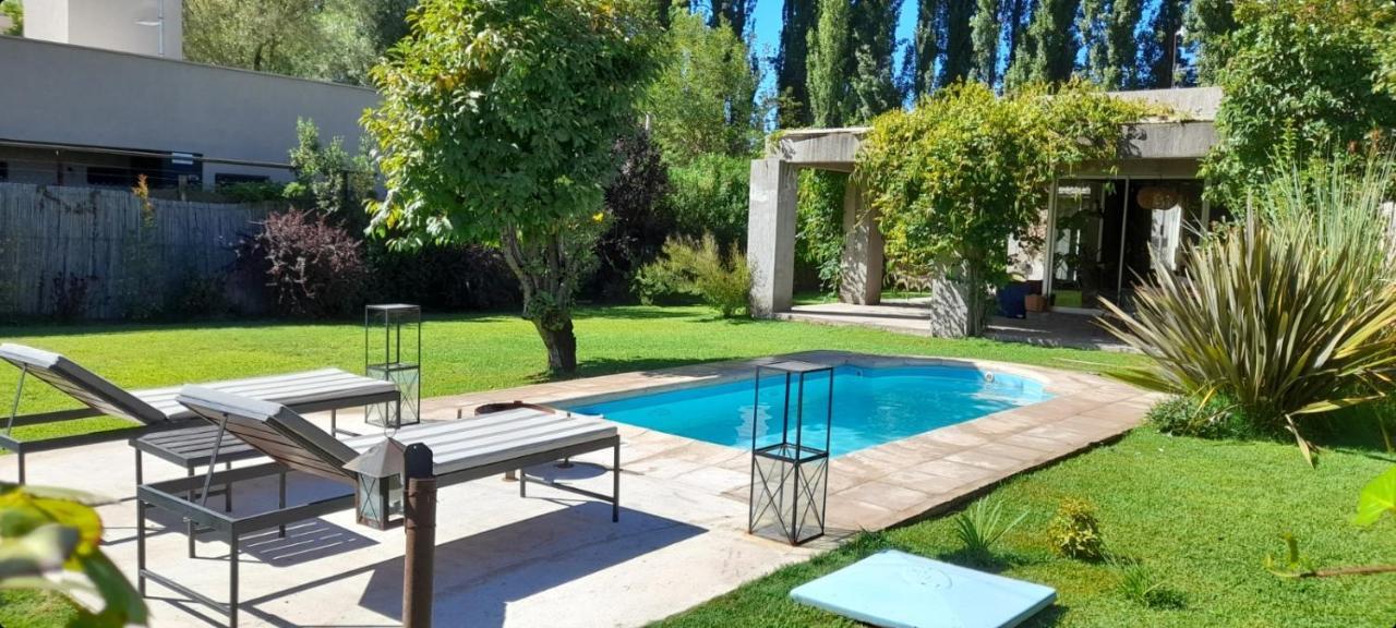 Casa Los Cerezos En Chacras De Coria Eksteriør billede
