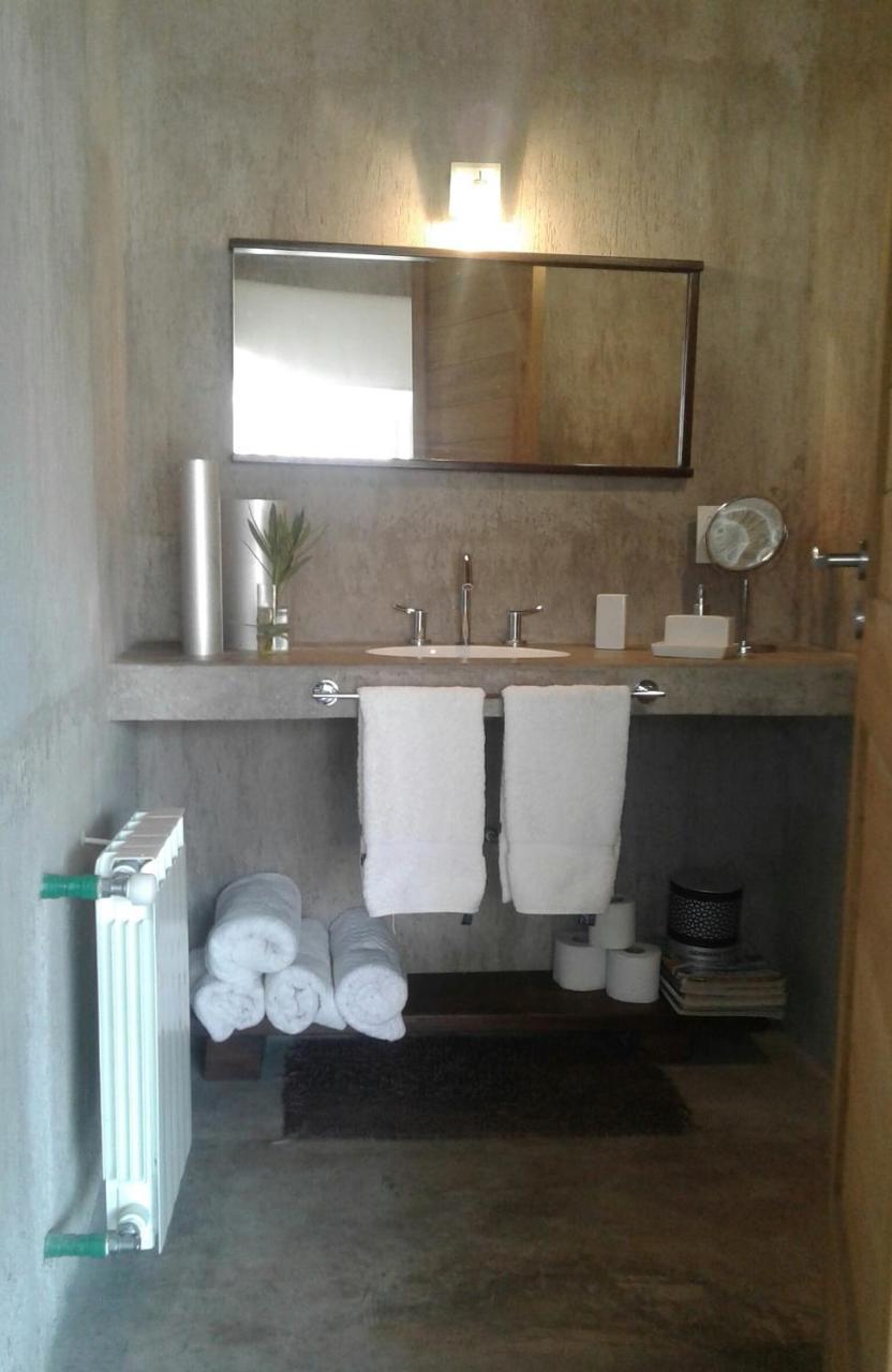 Casa Los Cerezos En Chacras De Coria Eksteriør billede