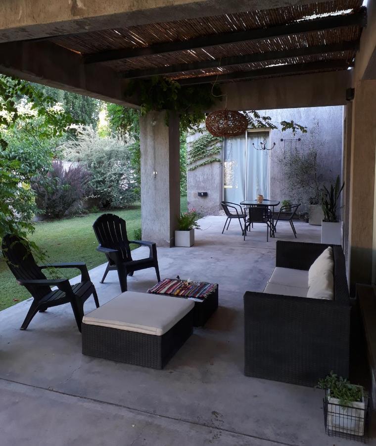 Casa Los Cerezos En Chacras De Coria Eksteriør billede